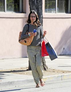 Jordana Brewster feet photo thumbnail