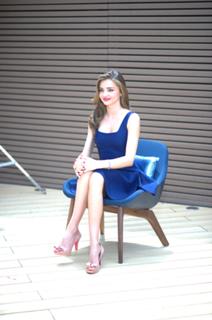 Miranda Kerr feet photo thumbnail