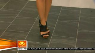 Vanessa Hudgens feet photo thumbnail