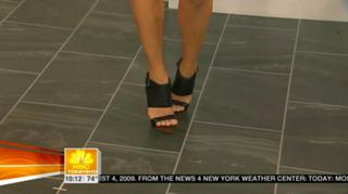 Vanessa Hudgens feet photo thumbnail