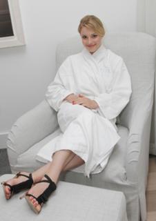 Gillian Jacobs feet photo thumbnail