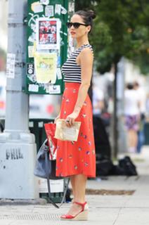 Olivia Munn feet photo thumbnail