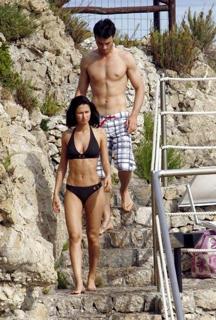 Anna Safroncik feet photo thumbnail