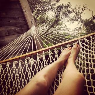 Emmy Rossum feet photo thumbnail