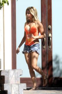 Ashley Tisdale feet photo thumbnail