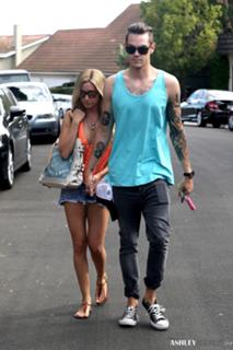 Ashley Tisdale feet photo thumbnail