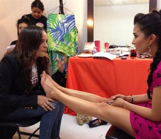 Laura González feet photo thumbnail