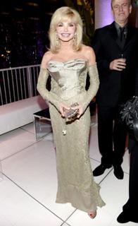 Loni Anderson feet photo 4