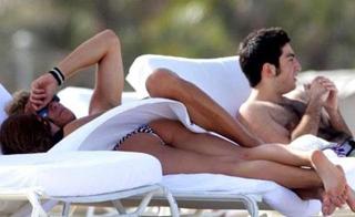 Zaira Nara feet photo thumbnail