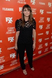 Amanda Peet feet photo thumbnail