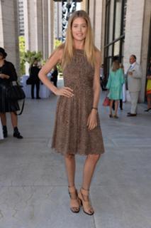 Doutzen Kroes feet photo thumbnail