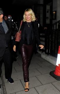 Naomi Watts feet photo thumbnail
