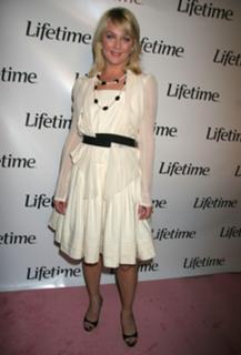 Elisabeth Röhm feet photo thumbnail