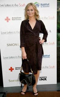 Elisabeth Röhm feet photo thumbnail