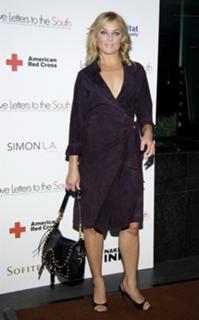 Elisabeth Röhm feet photo thumbnail