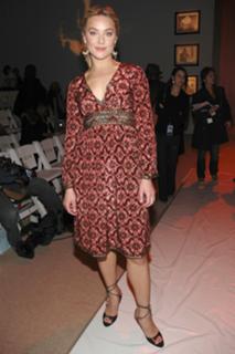 Elisabeth Röhm feet photo thumbnail