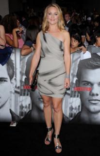 Elisabeth Röhm feet photo thumbnail