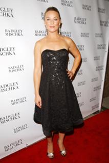 Elisabeth Röhm feet photo thumbnail
