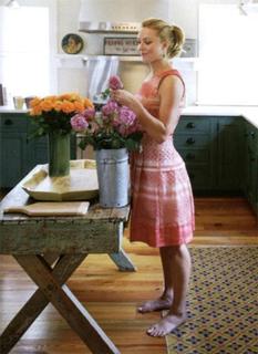 Elisabeth Röhm feet photo thumbnail
