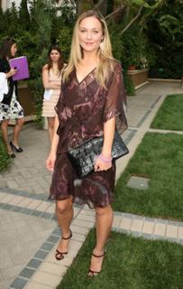 Elisabeth Röhm feet photo thumbnail