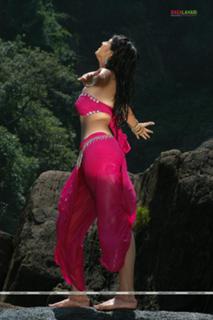 Raai Laxmi feet photo thumbnail