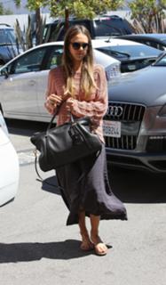 Jessica Alba feet photo thumbnail