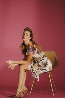 Ilary Blasi feet photo thumbnail