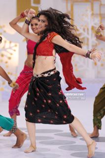 Kriti Kharbanda feet photo thumbnail