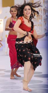 Kriti Kharbanda feet photo thumbnail