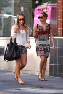 Ashley Tisdale feet photo thumbnail