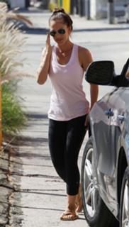 Minka Kelly feet photo thumbnail