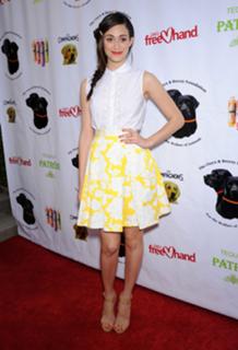 Emmy Rossum feet photo thumbnail