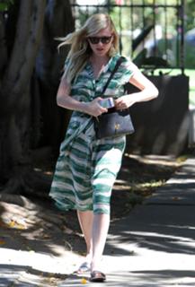 Kirsten Dunst feet photo thumbnail