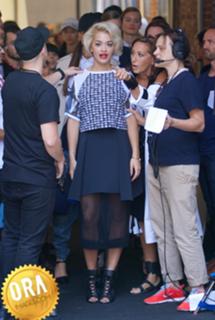 Rita Ora feet photo thumbnail