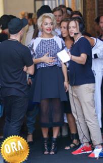 Rita Ora feet photo thumbnail