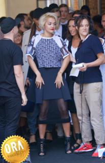 Rita Ora feet photo thumbnail