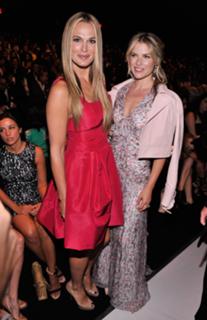 Molly Sims feet photo thumbnail