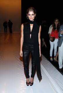 Ashley Greene feet photo thumbnail
