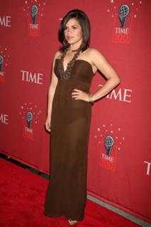 America Ferrera feet photo thumbnail