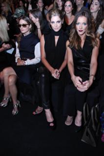 Ashley Greene feet photo thumbnail