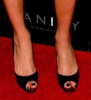 Nicky Rothschild feet photo thumbnail