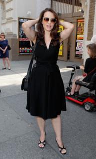 Kristin Davis feet photo thumbnail