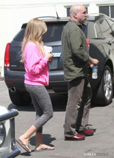 Ashley Tisdale feet photo thumbnail