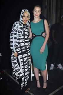 Rita Ora feet photo thumbnail