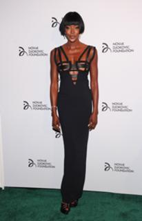 Naomi Campbell feet photo thumbnail