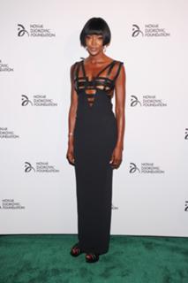 Naomi Campbell feet photo thumbnail