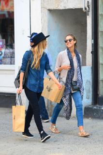 Jessica Alba feet photo thumbnail