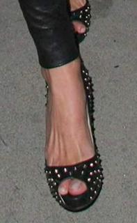 Nicky Rothschild feet photo thumbnail
