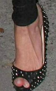 Nicky Rothschild feet photo thumbnail