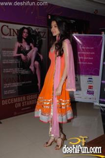 Anushka Sharma feet photo thumbnail